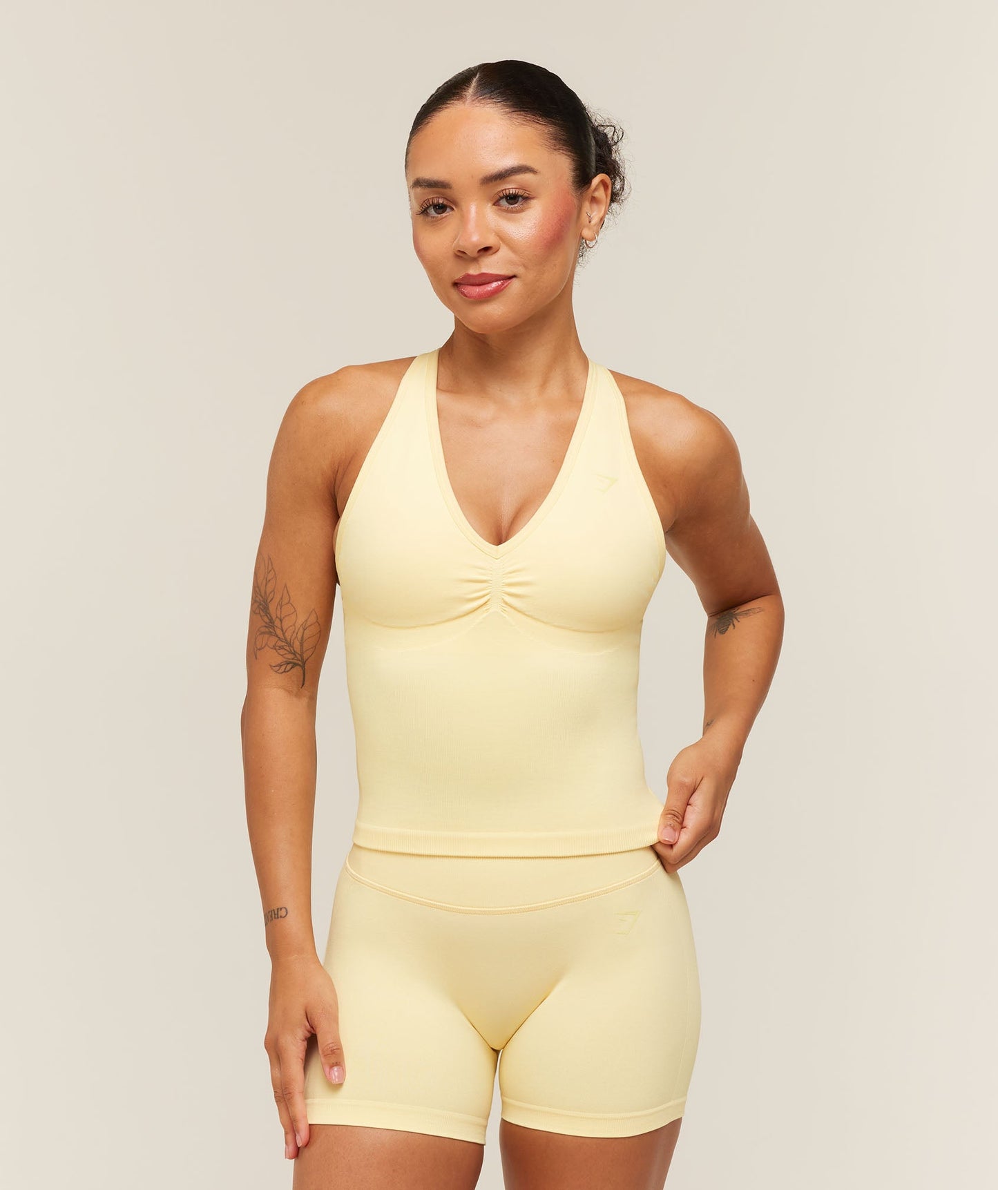 Lift Seamless Tank with Shelf - US 4179