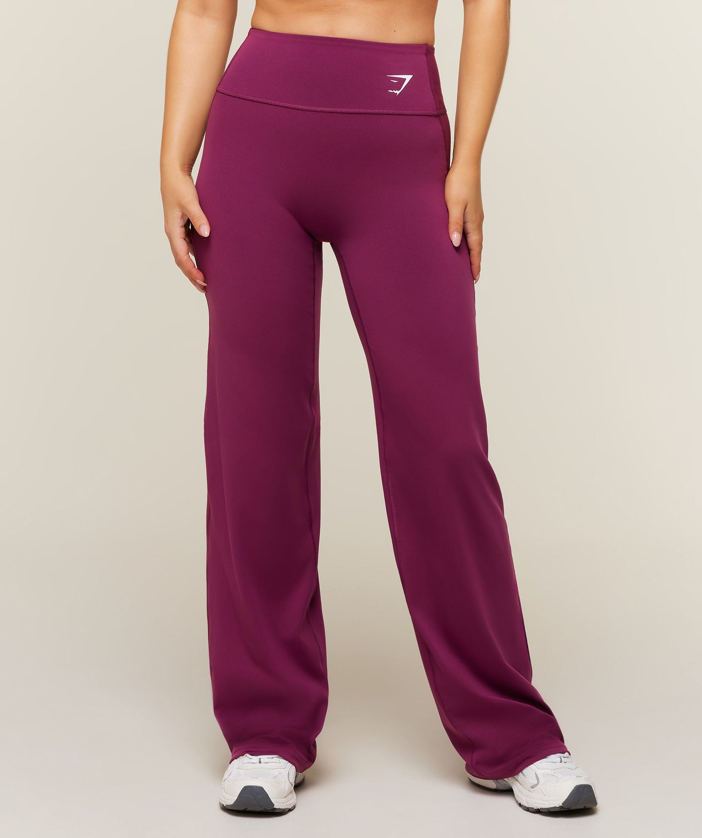 Training Straight Leg Short Leggings - US 3720