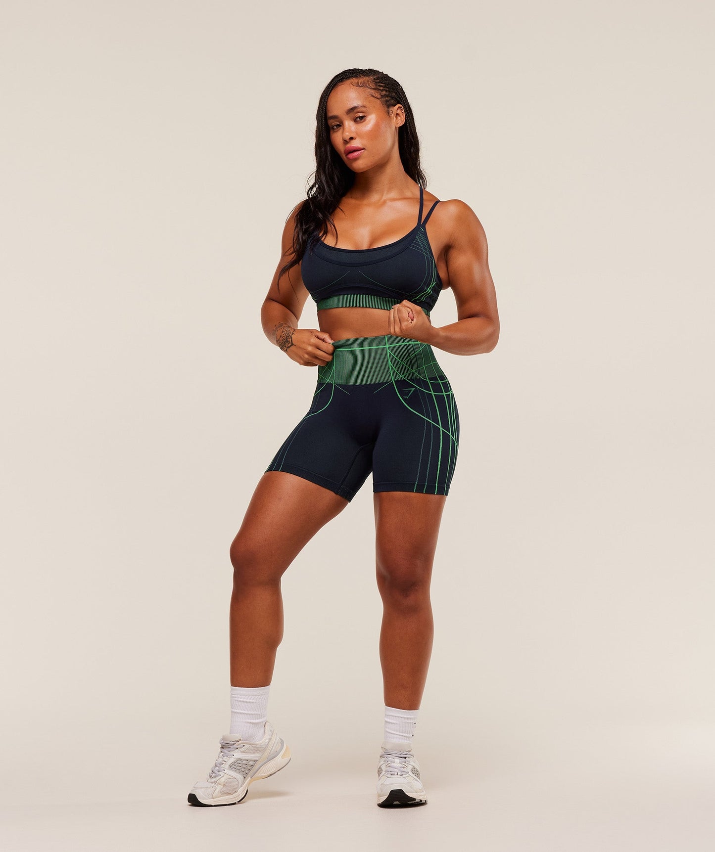 Apex Seamless Shorts - US 9227