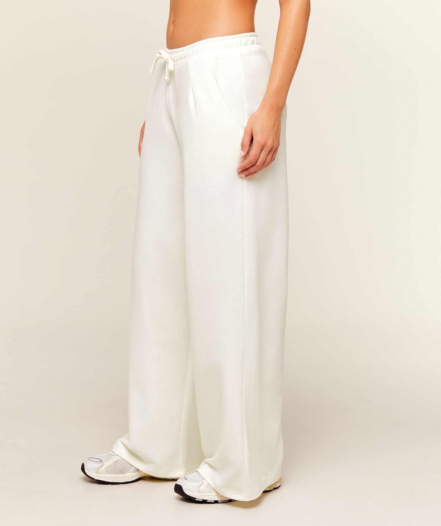 Lightweight Wide Leg Pants Regular - US 2015