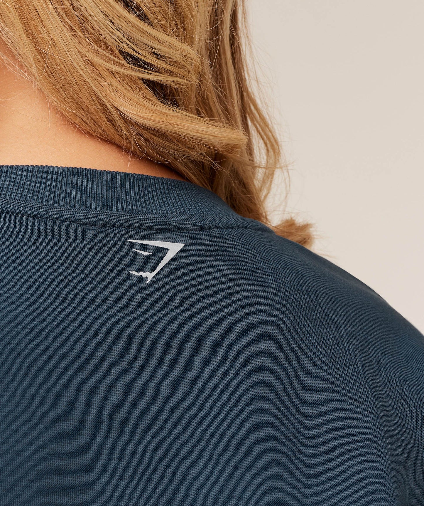 Worn Crest Graphic Sweatshirt - US 0478