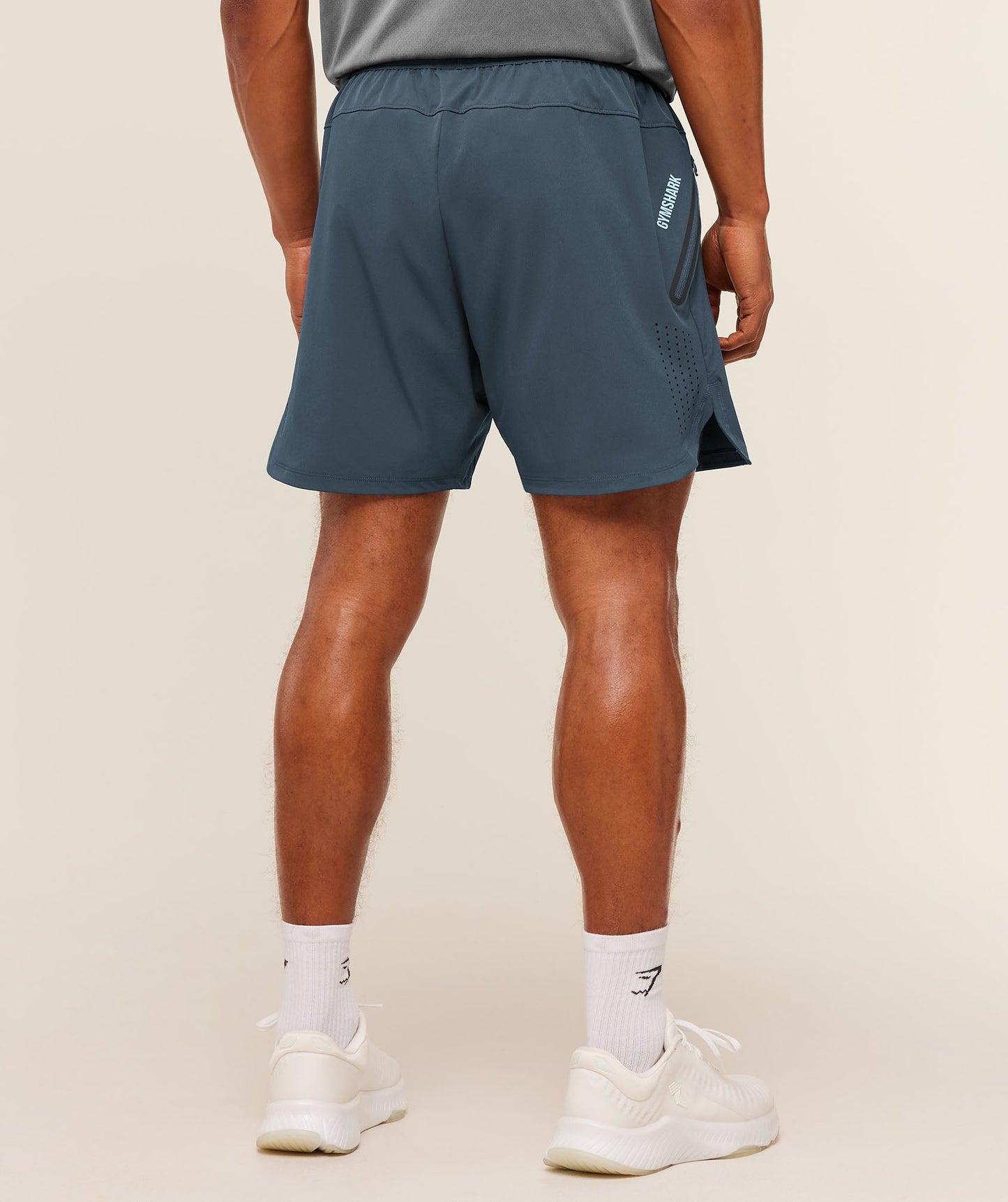 Sport Hybrid 6\" Shorts - US 8749